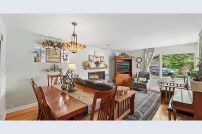 311 N Elm Avenue, Elmhurst, IL 60126 - Photo 5