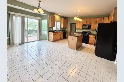 251 Pleasant Drive, Bartlett, IL 60103 - Photo 5