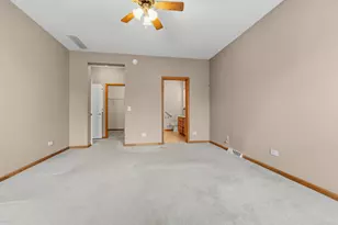 102 Hitching Post Ln, Grayslake, IL 60030 - Photo 11