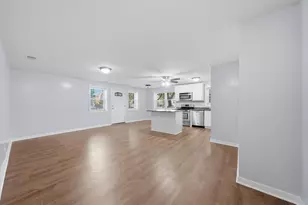 2501 W Bryn Mawr Ave, Chicago, IL 60659 - Photo 3