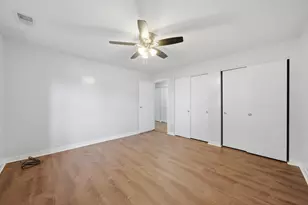 2501 W Bryn Mawr Ave, Chicago, IL 60659 - Photo 11