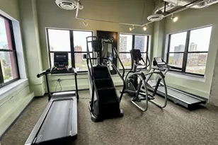 1122 W Catalpa Ave, Chicago, IL 60640 - Photo 15