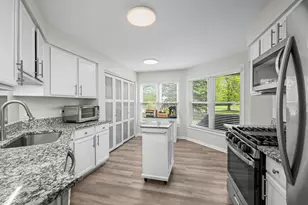 324 Satinwood Ct N, Buffalo Grove, IL 60089 - Photo 9