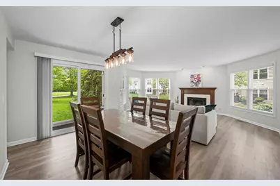324 Satinwood Court N, Buffalo Grove, IL 60089 - Photo 3