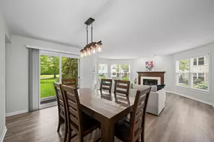 324 Satinwood Ct N, Buffalo Grove, IL 60089 - Photo 3