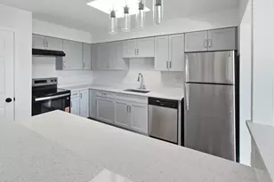 9445 Kenton Ave, Skokie, IL 60076 - Photo 5