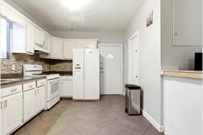 2936 N Kenneth Avenue, Chicago, IL 60641 - Photo 7