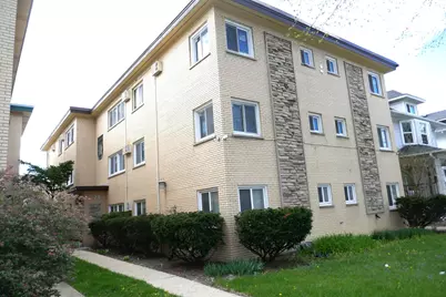 828 N Austin Boulevard #3SW, Oak Park, IL 60302 - Photo 1