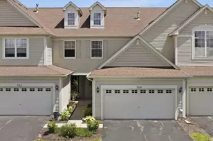 704 Amherst Dr, Sycamore, IL 60178 - Photo 3