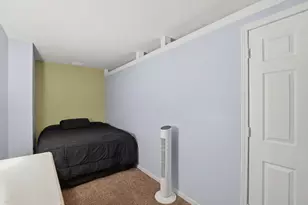 704 Amherst Dr, Sycamore, IL 60178 - Photo 27