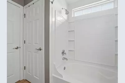 704 Amherst Drive, Sycamore, IL 60178 - Photo 19