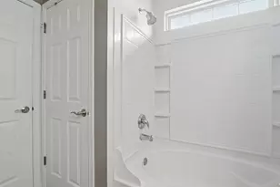 704 Amherst Dr, Sycamore, IL 60178 - Photo 19