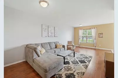 704 Amherst Drive, Sycamore, IL 60178 - Photo 7