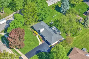 302 Goodridge Terrace, Roselle, IL 60172 - Photo 55