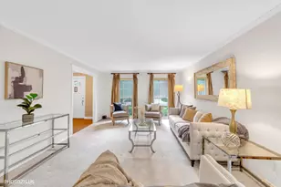 2440 The Strand, Northbrook, IL 60062 - Photo 7
