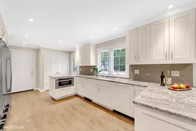 2440 The Strand, Northbrook, IL 60062 - Photo 27