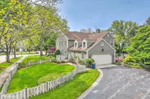 2440 The Strand, Northbrook, IL 60062 - Photo 95