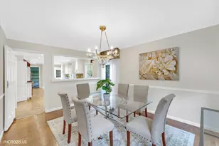2440 The Strand, Northbrook, IL 60062 - Photo 17