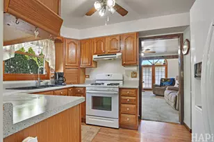 25050 W Forest Dr, Lake Villa, IL 60046 - Photo 9