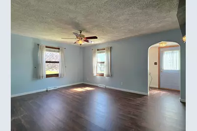1609 N Hickory Street, Crest Hill, IL 60403 - Photo 5
