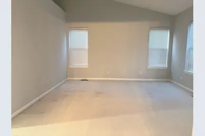 2912 Falling Waters Lane, Lindenhurst, IL 60046 - Photo 11