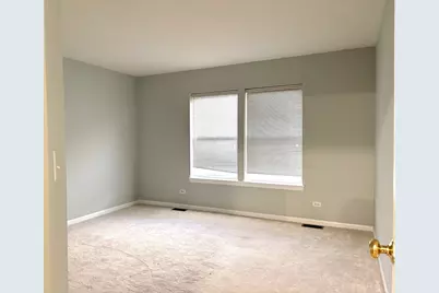 2912 Falling Waters Lane, Lindenhurst, IL 60046 - Photo 15