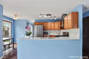 97 Bayview Ln, Grayslake, IL 60030 - Photo 13