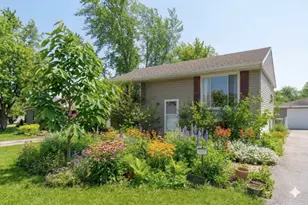 216 E Rose St, Glenwood, IL 60425 - Photo 1