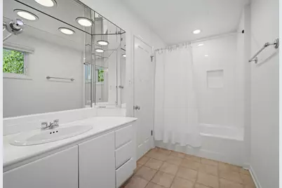 124 Ravinoaks Lane, Highland Park, IL 60035 - Photo 23