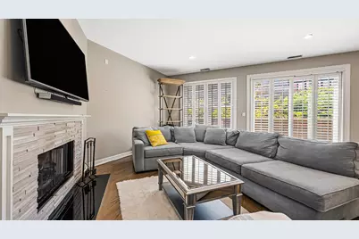 2733 N Lincoln Avenue #A, Chicago, IL 60614 - Photo 5