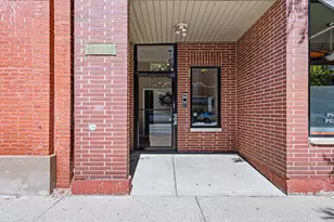 2733 N Lincoln Ave, Chicago, IL 60614 - Photo 29