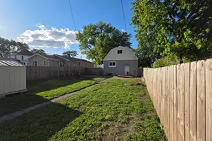 904 E Macon St, Clifton, IL 61727 - Photo 11