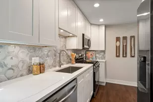 3540 W Evergreen Ave, Chicago, IL 60651 - Photo 13