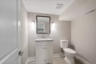 3540 W Evergreen Ave, Chicago, IL 60651 - Photo 27