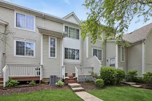 313 Candlelight Ct, Bolingbrook, IL 60440 - Photo 1