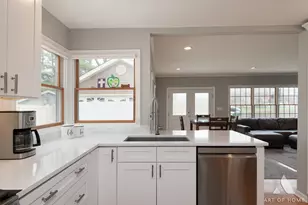 3204 Owl Dr, Rolling Meadows, IL 60008 - Photo 9