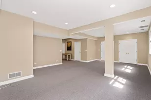 119 N Haven Rd, Elmhurst, IL 60126 - Photo 21