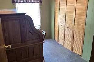 9 Hickory Ln, Sandwich, IL 60548 - Photo 13