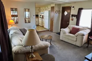 9 Hickory Ln, Sandwich, IL 60548 - Photo 5