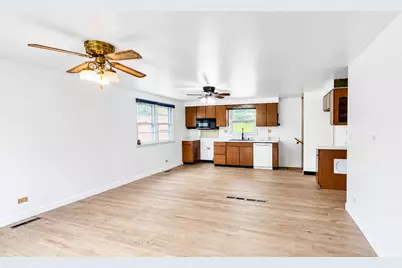 33022 N John Mogg Road, Grayslake, IL 60030 - Photo 5