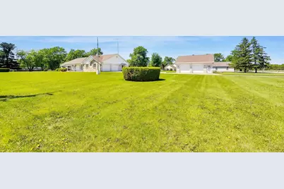 20 N Carbon Hill Road, Coal City, IL 60416 - Photo 3