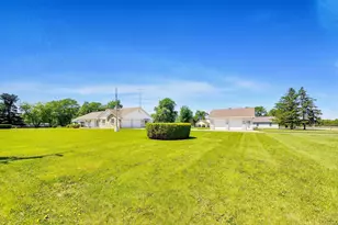 20 N Carbon Hill Rd, Coal City, IL 60416 - Photo 3