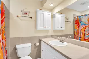 8325 Portsmouth Dr, Darien, IL 60561 - Photo 15