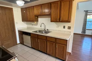 4007 193rd St, Country Club Hills, IL 60478 - Photo 7