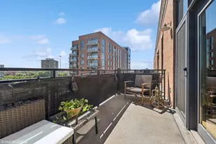 725 N Aberdeen St, Chicago, IL 60642 - Photo 17