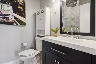 725 N Aberdeen St, Chicago, IL 60642 - Photo 13