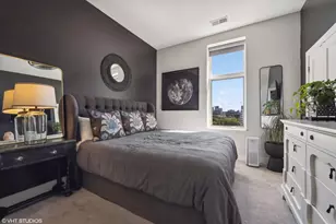 725 N Aberdeen St, Chicago, IL 60642 - Photo 9