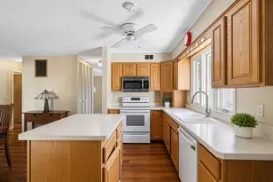 135 Garden Dr, Montgomery, IL 60538 - Photo 9