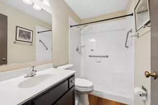 135 Garden Dr, Montgomery, IL 60538 - Photo 13
