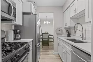 9721 S Cicero Ave, Oak Lawn, IL 60453 - Photo 5